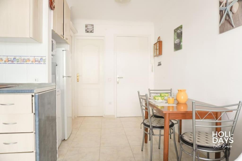 Apartamento Marina Dreams Ρόζες Εξωτερικό φωτογραφία